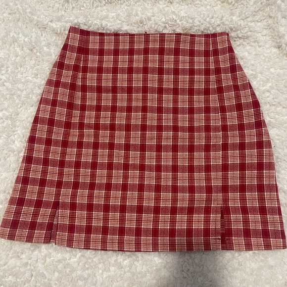 Brandy Melville Dresses & Skirts - ❤️‍🔥3/$30❤️‍🔥 Brandy Melville Plaid Skirt